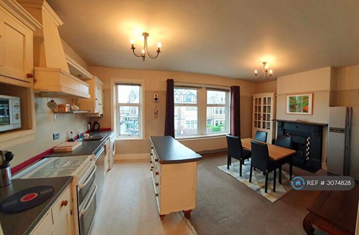 2 Bedroom Maisonette To Rent In Kings Road, Harrogate, HG1