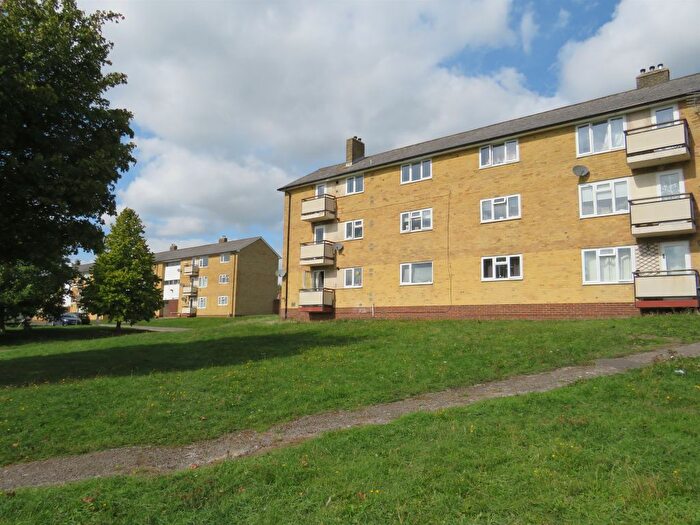 2 Bedroom Flat For Sale In Sidbury Heights, Tidworth, SP9