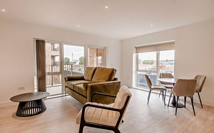 2 Bedroom Apartment To Rent In Bragg Way, Cambridge, Cambridgeshire, CB5