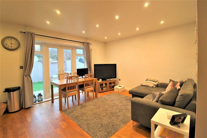 1 Bedroom Maisonette To Rent In Brighton Road, South Croydon, CR2