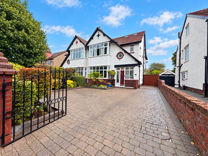 5 Bedroom Semi-Detached House For Sale In Hillside Road, Southport, PR8