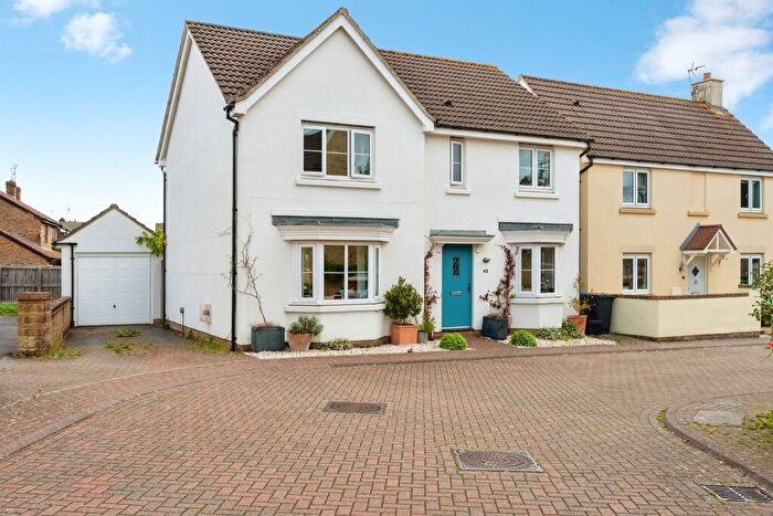 4 Bedroom Detached House For Sale In Macie Drive, Corsham, SN13