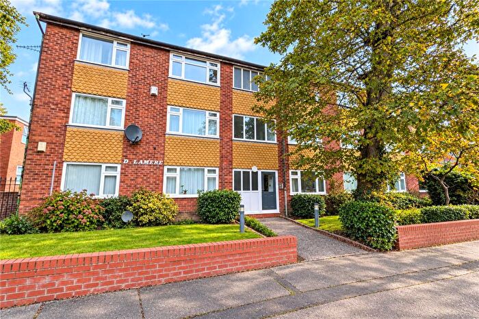 3 Bedroom Apartment For Sale In Whiteoak Road, Fallowfield, M14