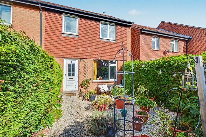 3 Bedroom Town House For Sale In Hornbeam Close, Ilkeston, DE7