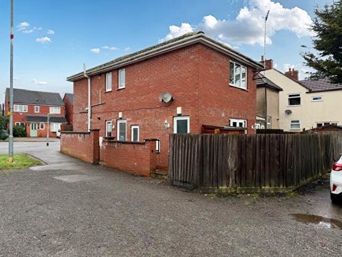 2 Bedroom Flat For Sale In North Park Drive, Kettering, NN16