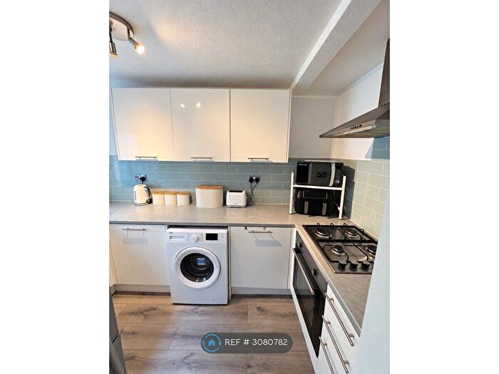 2 Bedroom Terraced House To Rent In Albury Close, Chatham, ME5