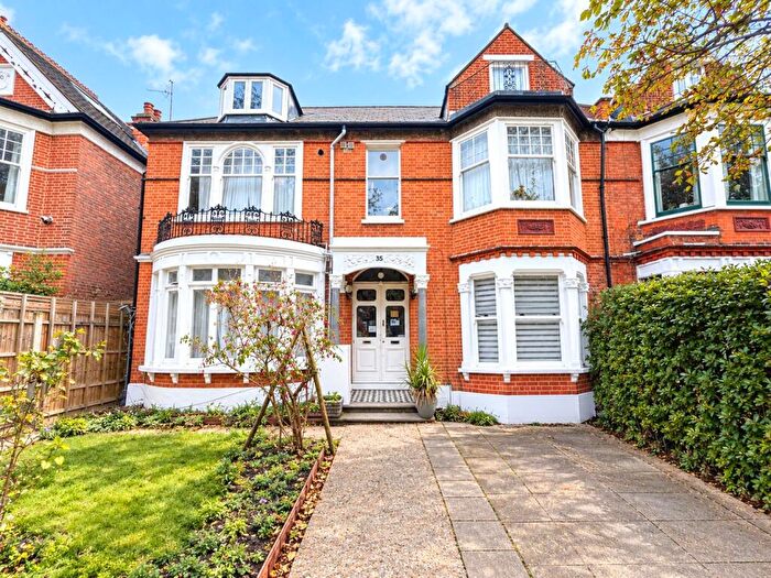 1 Bedroom Apartment To Rent In Little Heath, London, SE7