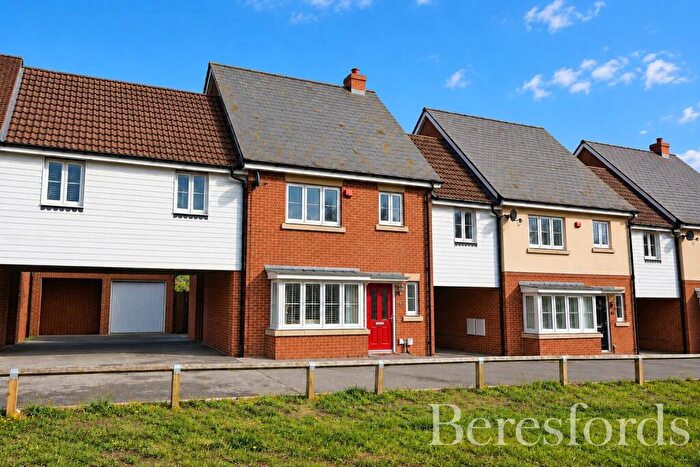4 Bedroom Link Detached House To Rent In Ratcliffe Gate, Chelmsford Garden, CM1