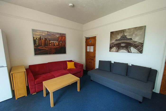 4 Bedroom Terraced House To Rent In Springvale Road, S10