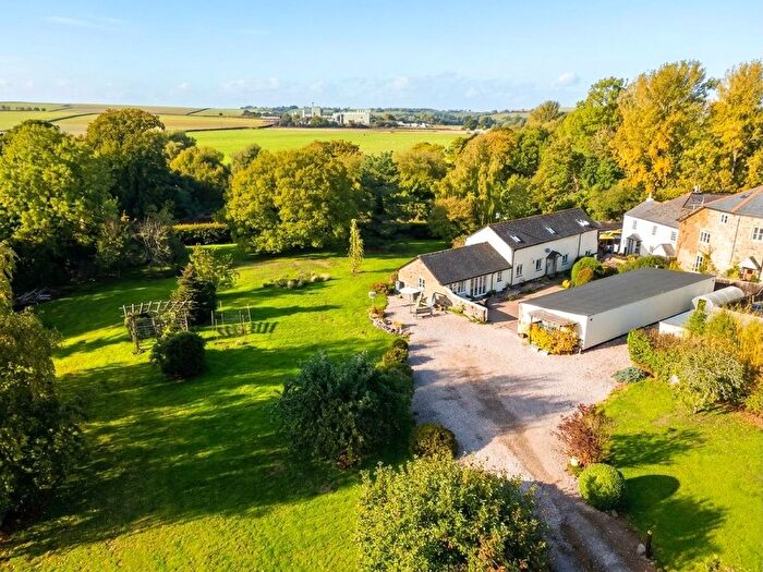 5 Bedroom Detached House For Sale In North Tawton, Devon, EX20