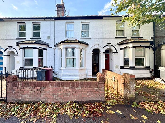 3 Bedroom Terraced House For Sale In Caversham Road, Reading., RG1