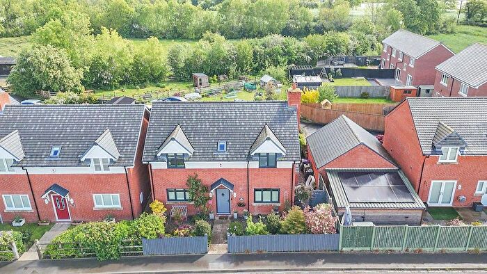3 Bedroom Detached House For Sale In Hengoed, Oswestry, SY10