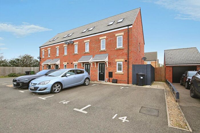 3 Bedroom End Of Terrace House For Sale In Bedstone Way, Farcet, Peterborough, PE7