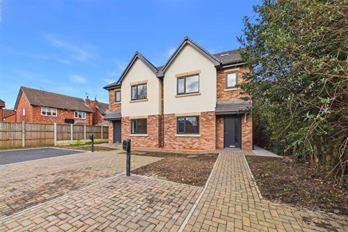 4 Bedroom Semi-Detached House For Sale In Huntersfield, Shavington, Crewe, CW2