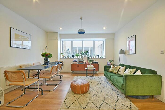 1 Bedroom Apartment To Rent In Coleman Fields, Islington, London, N1