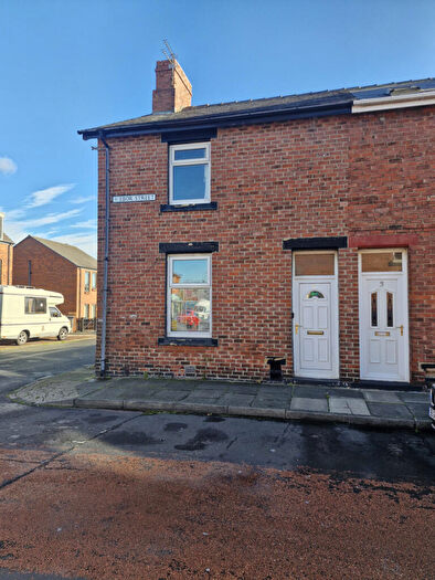 3 Bedroom Terraced House To Rent In Simonside South Shields, NE34