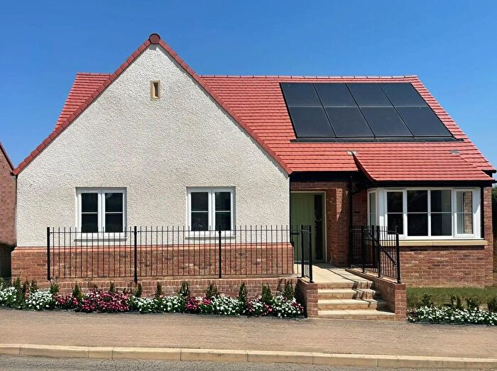 3 Bedroom Detached Bungalow For Sale In Fleet Lane, Tewkesbury, GL20