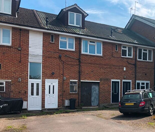 2 Bedroom Maisonette For Sale In Flat, Station Road, Edenbridge, TN8