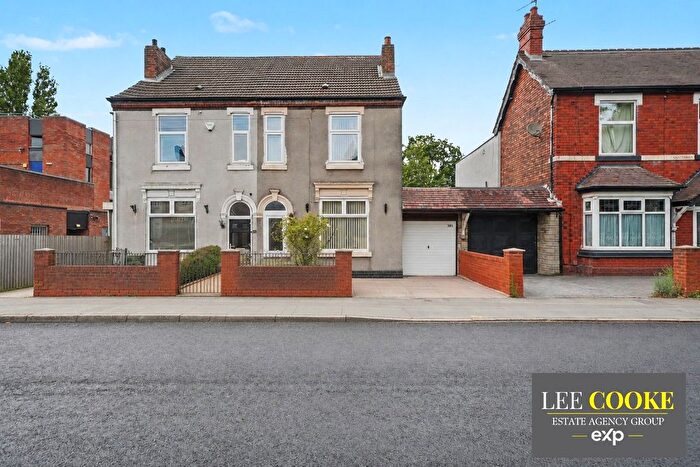 3 Bedroom Semi-Detached House For Sale In Prestwood Road, Wednesfield, Wolverhampton, WV11
