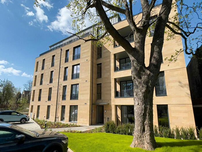 3 Bedroom Apartment For Sale In Corstorphine Road, Murrayfield, Edinburgh, EH12