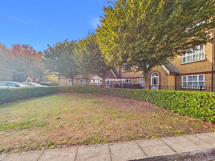 2 Bedroom Flat To Rent In Chamberlayne Avenue, Wembley, HA9