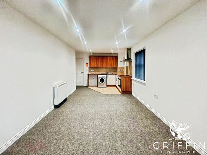 2 Bedroom Flat To Rent In Tilbury House, Calcutta Road, Tilbury, RM18