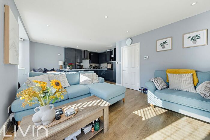 1 Bedroom Flat To Rent In Warham Road, South Croydon, CR2