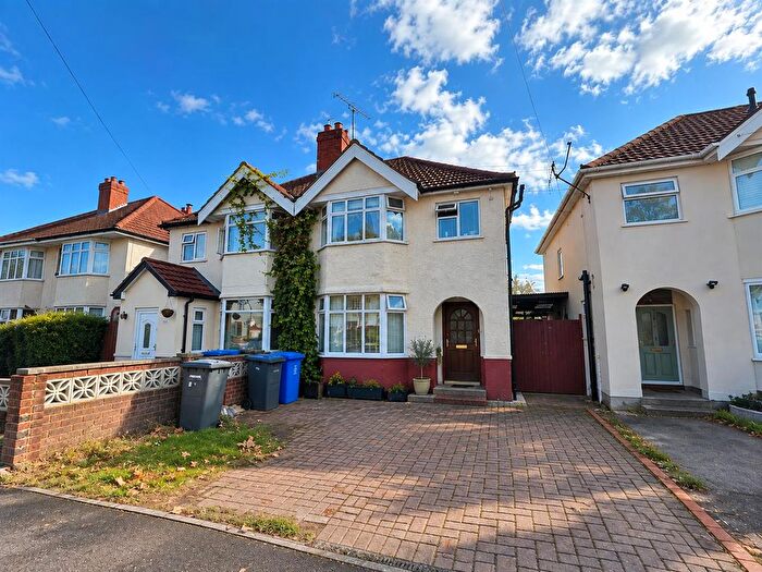 5 Bedroom Semi-Detached House For Sale In Vale Road, Windsor, SL4