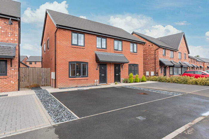 3 Bedroom Semi-Detached House For Sale In Turnberry Avenue, Blyth, NE24