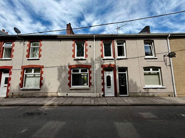 3 Bedroom Terraced House For Sale In Western Terrace, Ynysddu, NP11