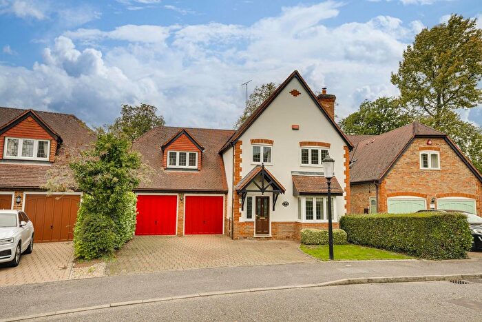 5 Bedroom Detached House For Sale In Phoebes Orchard, Stoke Hammond, Milton Keynes, MK17