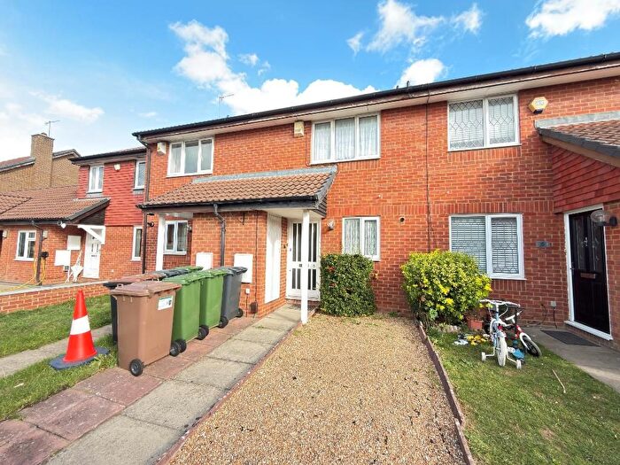 2 Bedroom Terraced House For Sale In Spurcroft, Barton Hills, Luton, Bedfordshire, LU3