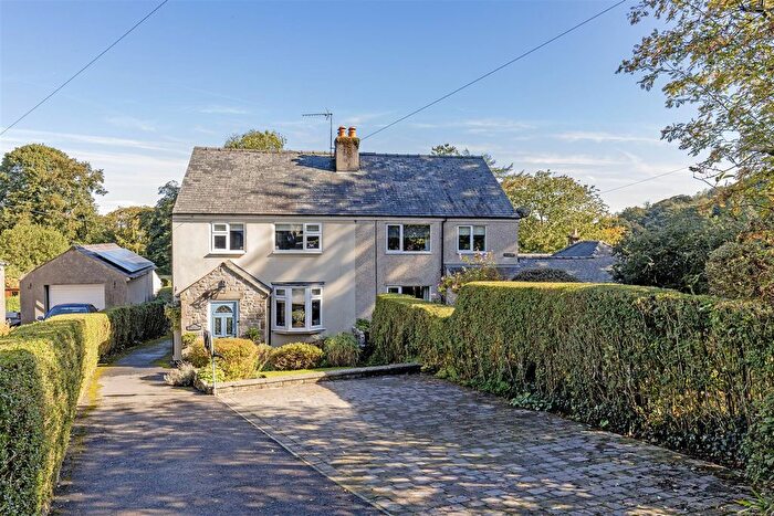 3 Bedroom Semi-Detached House For Sale In Main Road, Taddington, Buxton, SK17