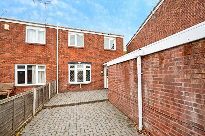 3 Bedroom Semi-Detached House For Sale In Shawbury Close, Redditch, Worcestershire, B98