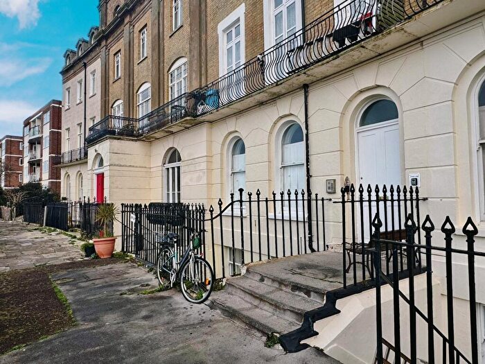 2 Bedroom Apartment To Rent In Sea Front, Hayling Island, PO11