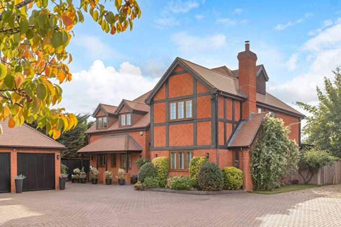6 Bedroom Detached House For Sale In Highfield Road, Surrey, TW16