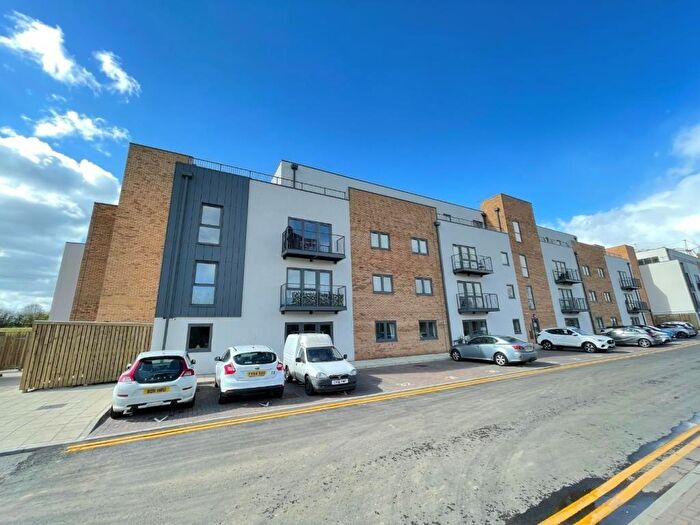 2 Bedroom Apartment To Rent In Blackthorn Apartments, Gorse Road, Luton, Bedfordshire, LU1