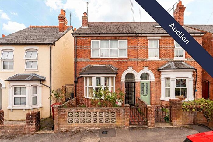 3 Bedroom Semi-Detached House For Sale In St. Georges Road, Reading, RG30