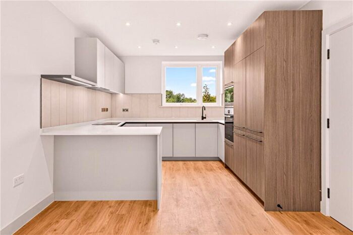 3 Bedroom Terraced House To Rent In Ballast Road, Erith, DA8