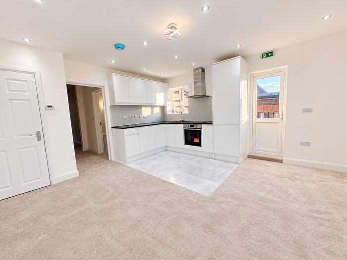 2 Bedroom Flat For Sale In Station Approach, Heathfield, TN21