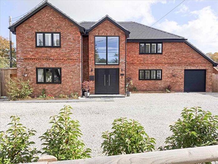 4 Bedroom Detached House For Sale In Byfleet Avenue, Old Basing, Basingstoke, RG24