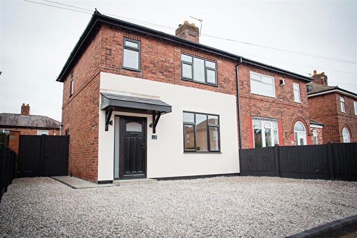 3 Bedroom Semi-Detached House For Sale In Tilston Avenue, Warrington, WA4