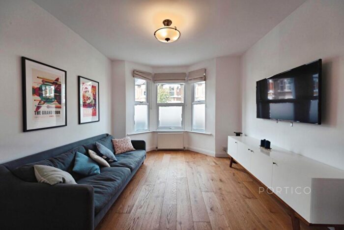2 Bedroom Terraced House To Rent In Adelaide Road, E10