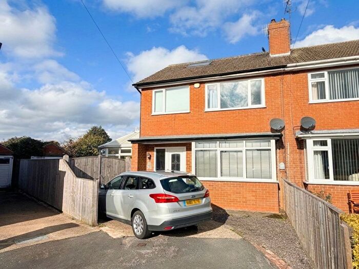 4 Bedroom Semi-Detached House For Sale In Beverley Road, Cayton, YO11