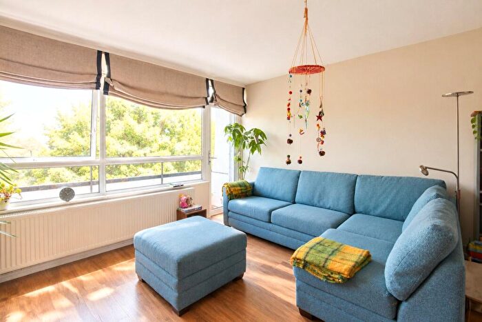 3 Bedroom Apartment For Sale In Hazelwood Road, Bristol, BS9