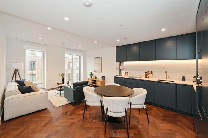 2 Bedroom Flat For Sale In Brent Cross Town, Brent Cross, NW2