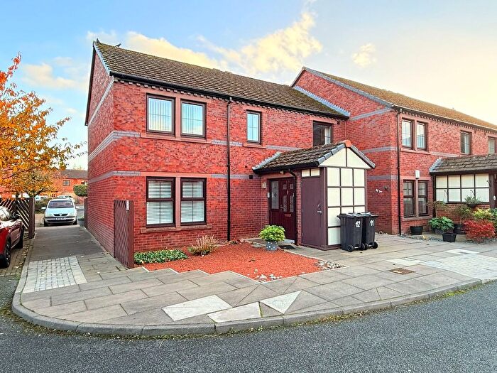 2 Bedroom Flat For Sale In Threave Court, Carlisle, CA1