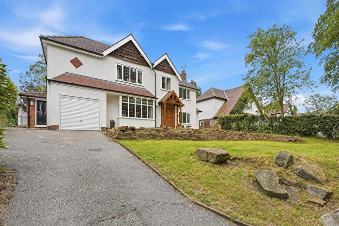 4 Bedroom House For Sale In Manchester Road, Macclesfield, SK10