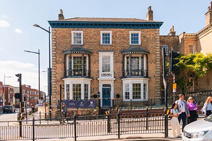 2 Bedroom Flat To Rent In Lindum Road, - Lindum Road, LN2