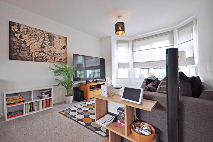 2 Bedroom Flat For Sale In Anderson Grove, Newport, NP19